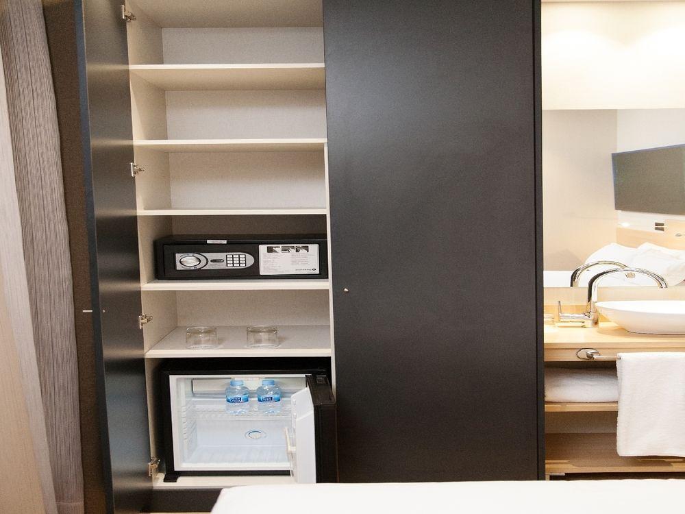 Hotel Ambit Barcelona Bagian luar foto